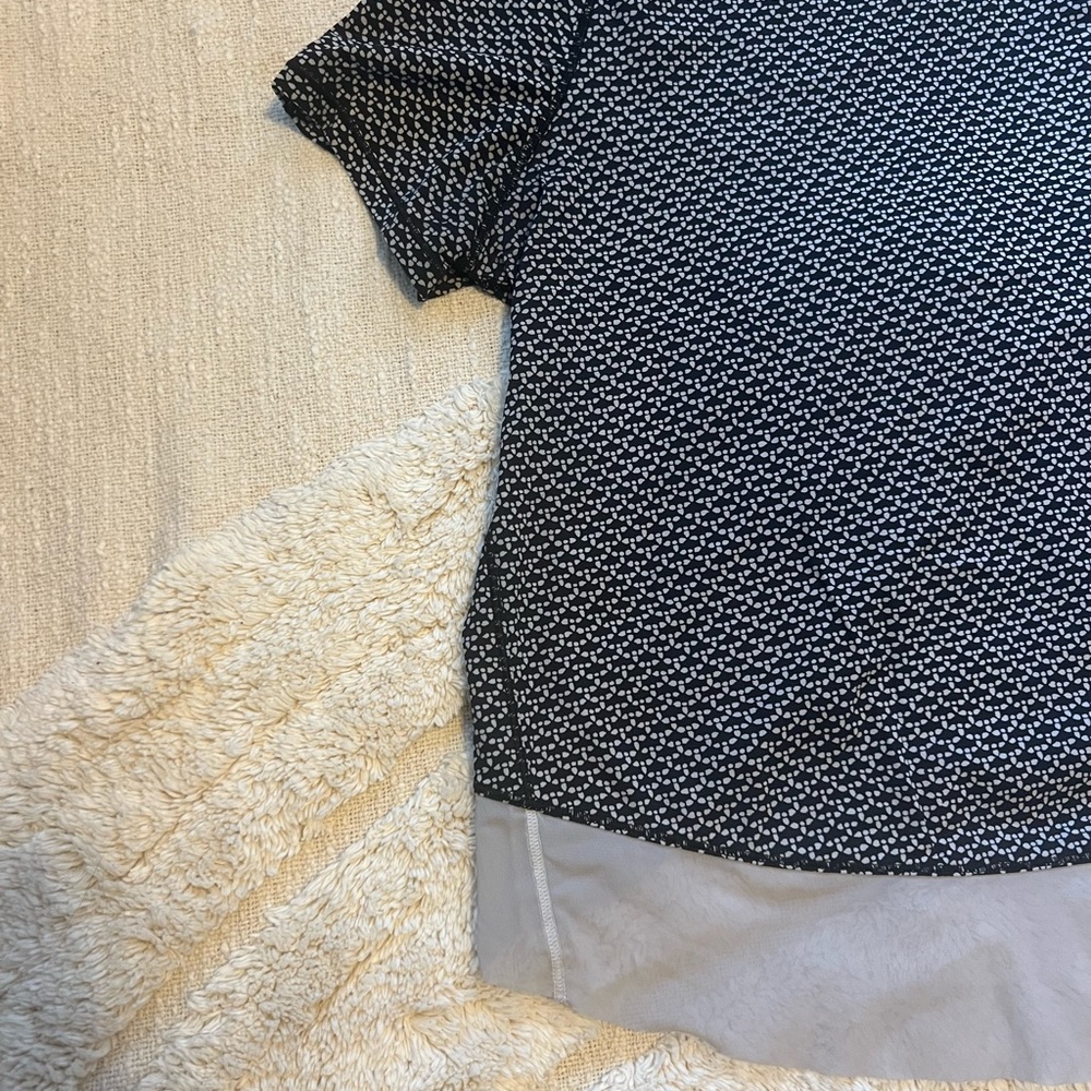 Lululemon T-Shirt